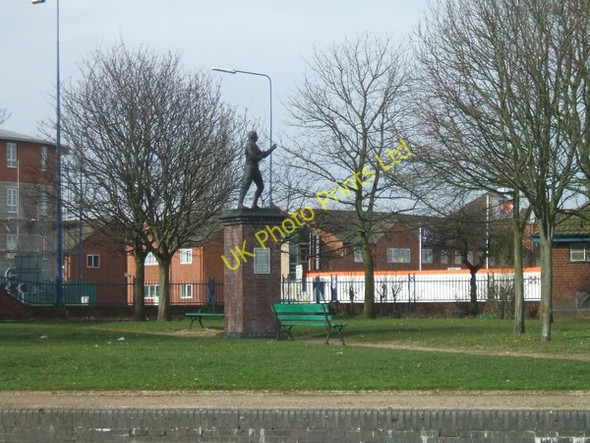 Photo 6"x4" Canalside Park Tipton\/SO9592 c2007