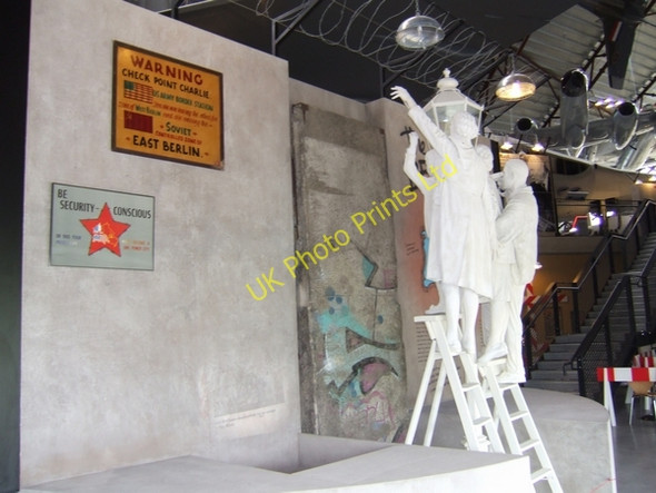 Photo 6"x4" The Berlin Wall in the Cold War Museum Hatton Grange c2007