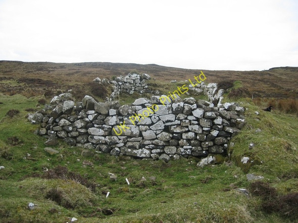 Photo 6"x4" Ruined house on Waternish Sgoir Beag c2007