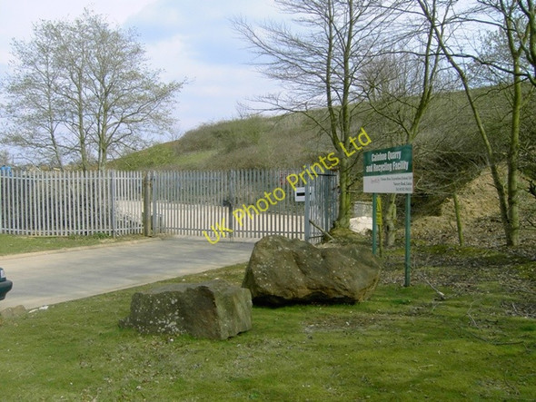 Photo 6"x4" Quarry entrance Beadlow c2007