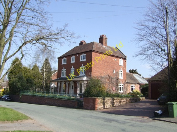 Photo 6"x4" Building in Clive Road Pattingham c2007
