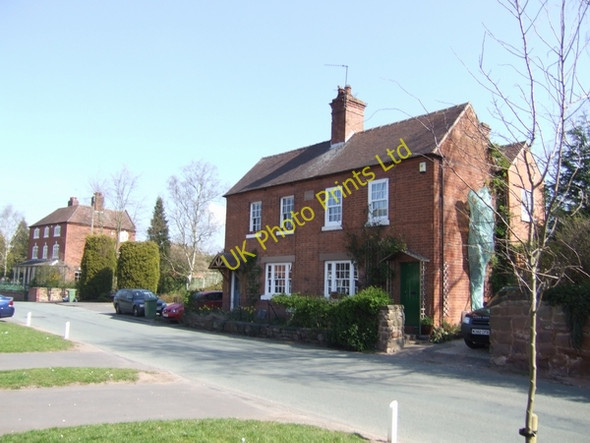Photo 6"x4" Houses on Clive Road Pattingham c2007