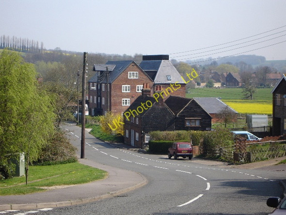 Photo 6"x4" Converted Oast House Chartham c2007