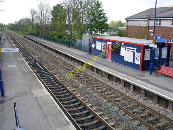 Photo 6"x4" Northolt Park Station Northolt c2007