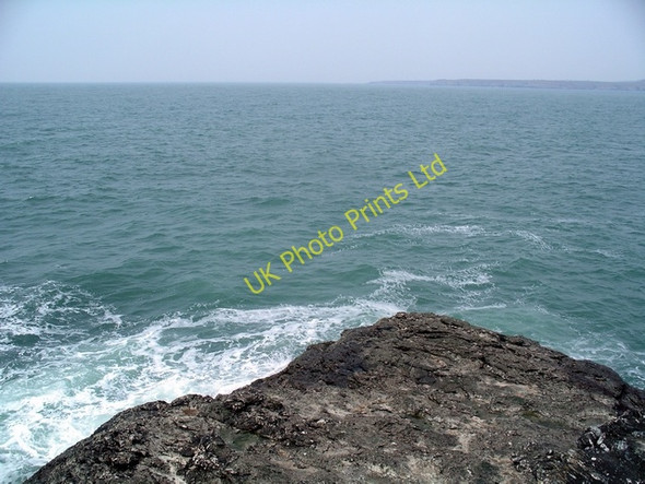 Photo 6"x4" Ravens Point, Anglesey - the very edge of the square! Isallt Bach c2007