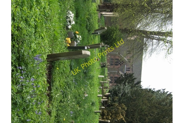 Photo 6"x4" St Michaels Churchyard, Tettenhall Wolverhampton c2007