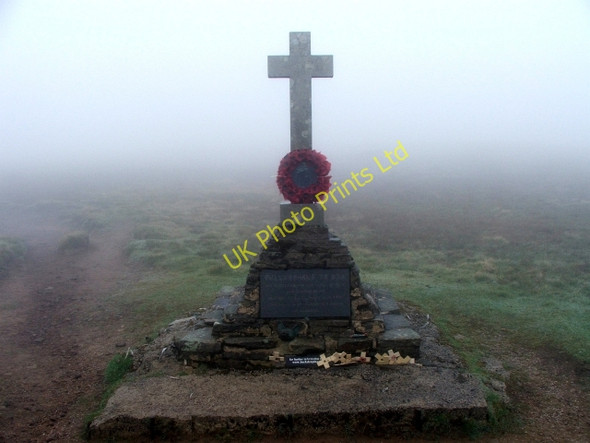 Photo 6"x4" Buckden Pike Memorial Cross. Buckden\/SD9477 c2007