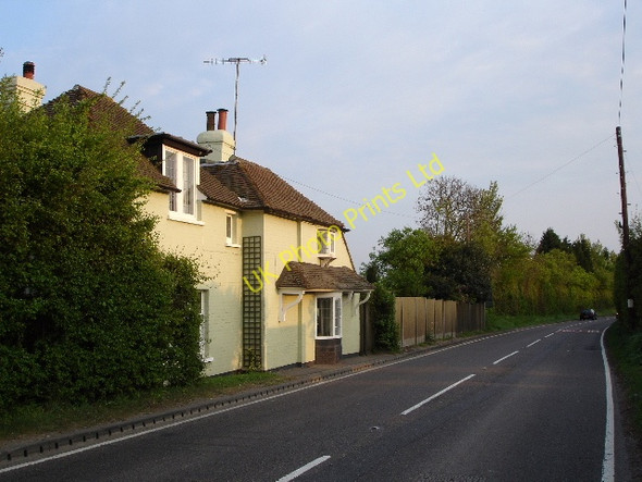 Photo 6"x4" The Old Gatehouse Kempe's Corner c2007