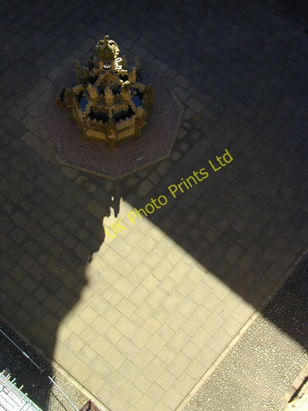 Photo 6"x4" Linlithgow palace courtyard Linlithgow c2006