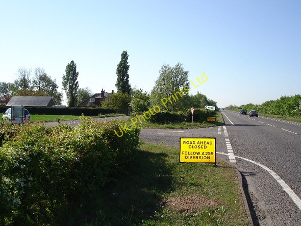 Photo 6"x4" Road junction Snave c2007