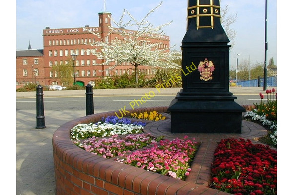 Photo 6"x4" The Chubb building viewed from the bus station Wolverhampton c2007