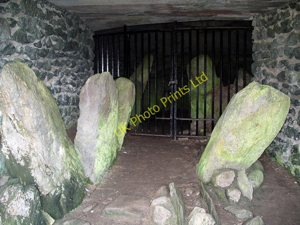 Photo 6"x4" Barclodiad Y Gawres, entrance stones Bryn Du\/SH3472 c2007