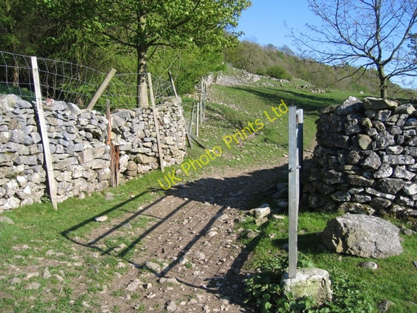 Photo 6"x4" Gate and Footpath near Stainforth Stainforth\/SD8267 c2007