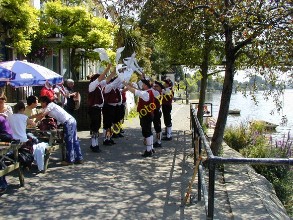 Photo 6"x4" Strand on the Green Brentford c2002 P4
