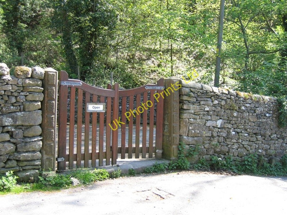 Photo 6"x4" Gate to Castlebergh Plantation Settle c2007
