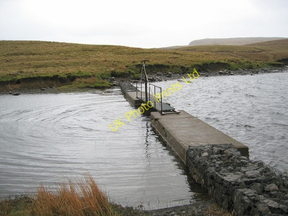 Photo 6"x4" Storr Lochs crossing point Loch Fada\/NG4949 c2006