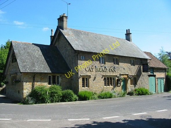 Photo 6"x4" The Cat Head Inn, Chiselborough,  Somerset Chiselborough c2007