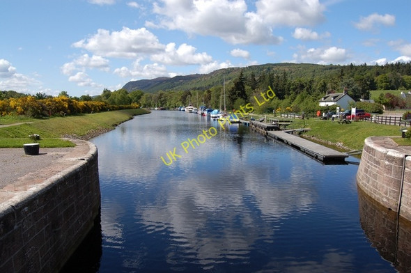 Photo 6"x4" Caledonian Canal at Dochgarroch Dochgarroch c2007