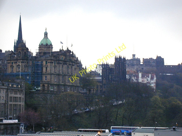 Photo 6"x4" View from above Waverley Station towards the castle Edinburgh c2005