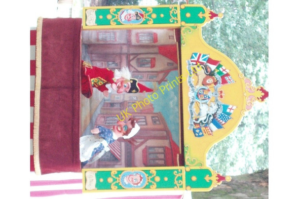 Photo 6"x4" Punch and Judy in Russell Square London c2007