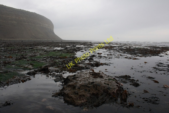 Photo 6"x4" Below Hunt Cliff New Brotton c2007