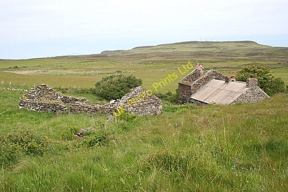 Photo 6"x4" Ruined Cottages Ballintoy c2007