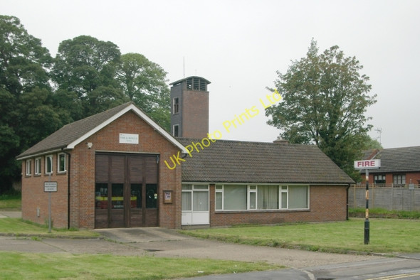 Photo 6"x4" Tring fire station Tring c2007