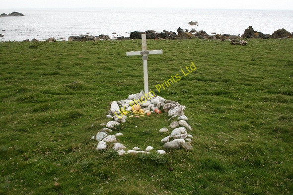 Photo 6"x4" Sailors Grave, Innean Glen. Earadale Point c2007