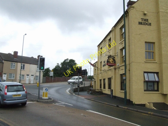 Photo 6"x4" The bridge and Bridge Inn at Lane Head Willenhall\/SO9698 c2007