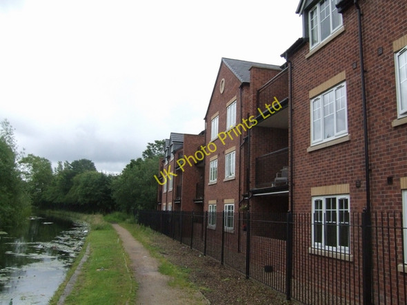 Photo 6"x4" Canalside housing at Lane Head Willenhall\/SO9698 c2007
