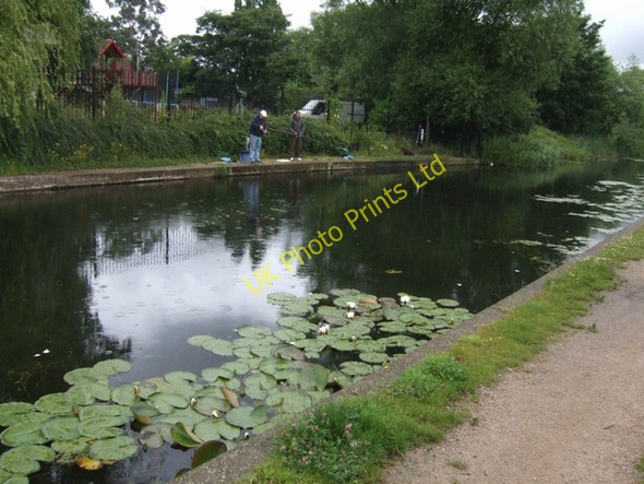 Photo 6"x4" Fishing in the rain on the Curly Wyrley Willenhall\/SO9698 c2007