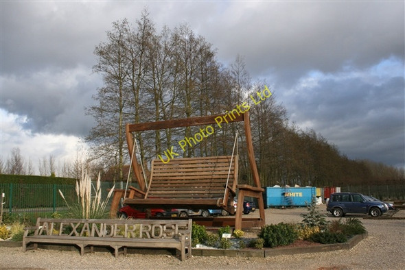 Photo 6"x4" Giant chair, Blofield Blofield c2007