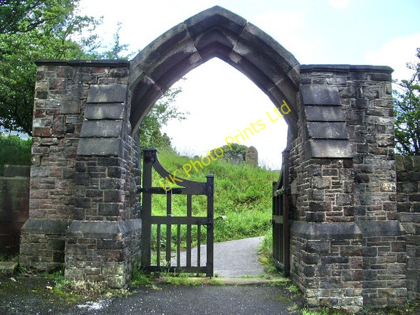 Photo 6"x4" Entrance to St Chad's Graveyard Dobcross c2007
