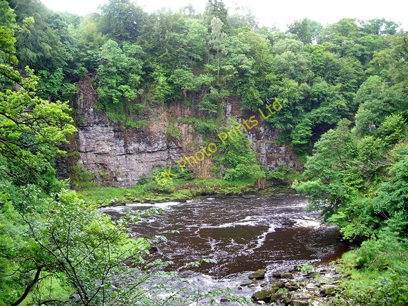 Photo 6"x4" Cliffs at Corra Linn Lanark c2007
