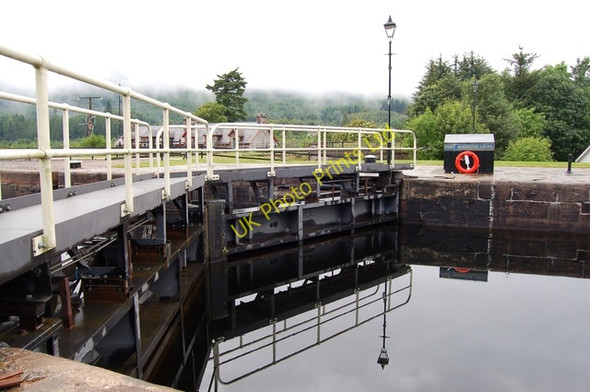 Photo 6"x4" Caledonian Canal at Fort Augustus Fort Augustus c2007