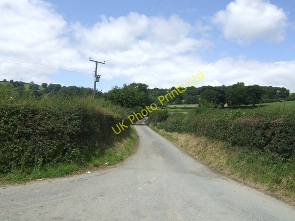 Photo 6"x4" Road junction in Wallop Mondaytown c2007