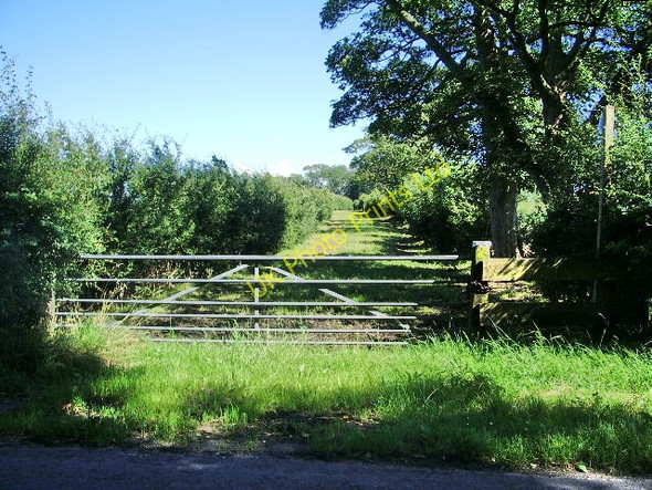 Photo 6"x4" Footpath to Treales Kirkham\/SD4232 c2007