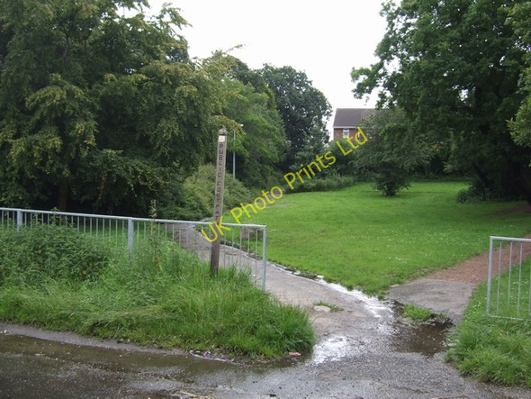 Photo 6"x4" Footpath from Featherstone Hall Farm Featherstone\/SJ9405 c2007