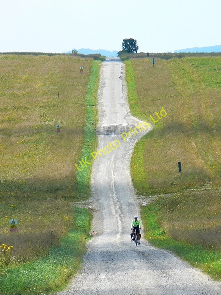 Photo 6"x4" Cyclist on the Imber to Heytesbury Road, Salisbury Plain Imber c2007