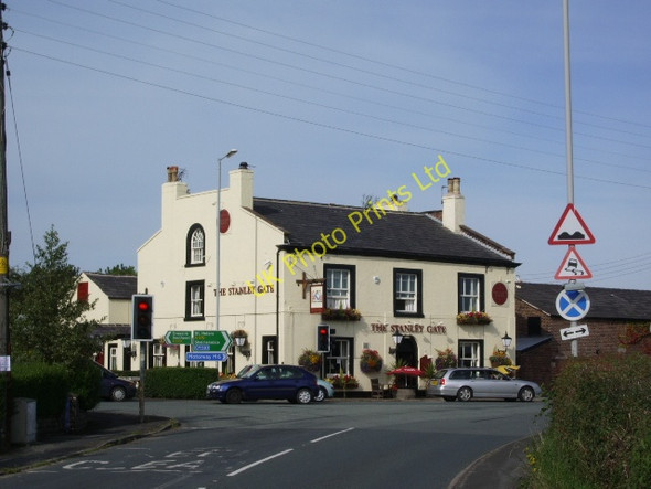 Photo 6"x4" The Stanley Gate, Ormskirk Road, Stanley Gate Bickerstaffe c2007