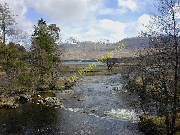 Photo 6"x4" The Shira below Victoria Bridge Bridge of Orchy c2001