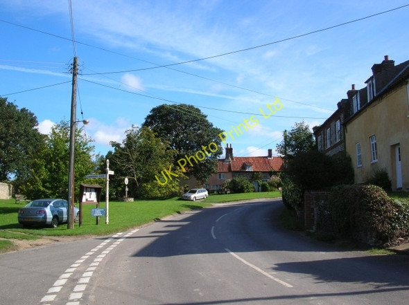 Photo 6"x4" Village green - Great Walsingham Great Walsingham c2007