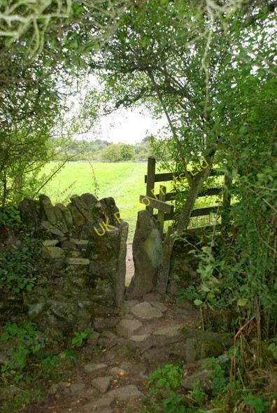 Photo 6"x4" Stile on the track to Calver Calver c2007