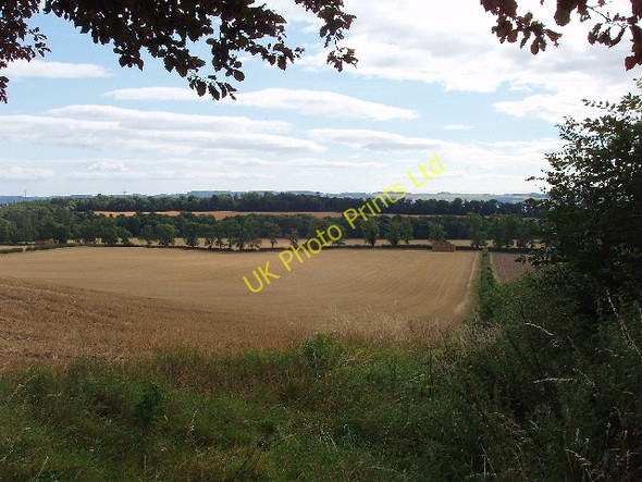 Photo 6"x4" Harvested cereal field below Millhill Knapp\/NO2831 c2007