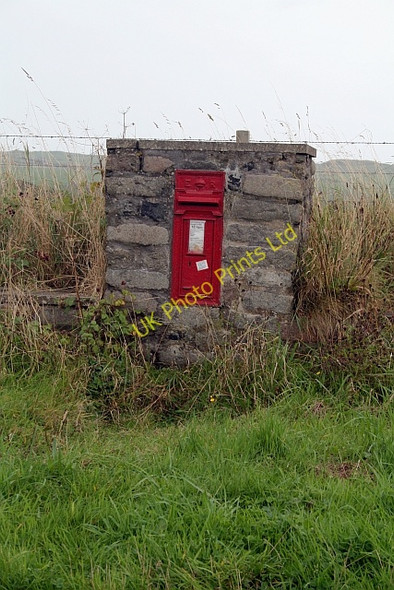 Photo 6"x4" Edward VII Postbox at Machriemore. Mill Park c2007