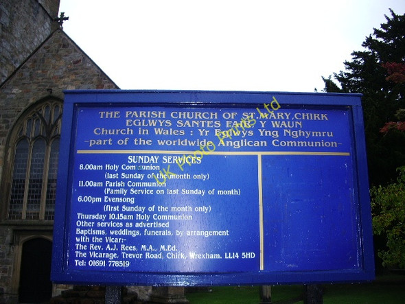 Photo 6"x4" The Parish Church of St Mary, Chirk, Sign Chirk\/Y Waun c2007