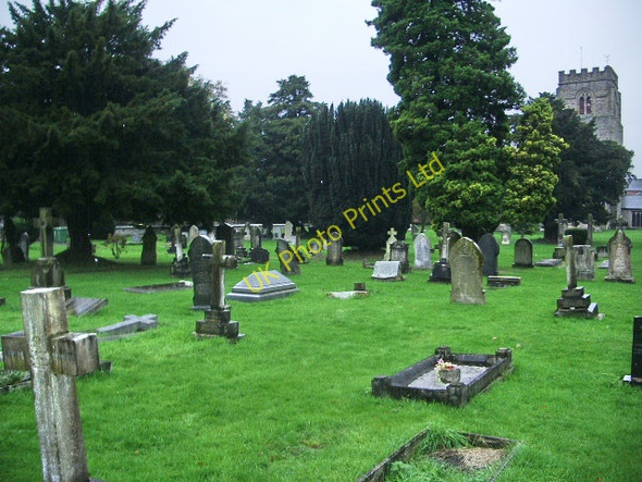 Photo 6"x4" The Parish Church of St Mary, Chirk, Graveyard Chirk\/Y Waun c2007