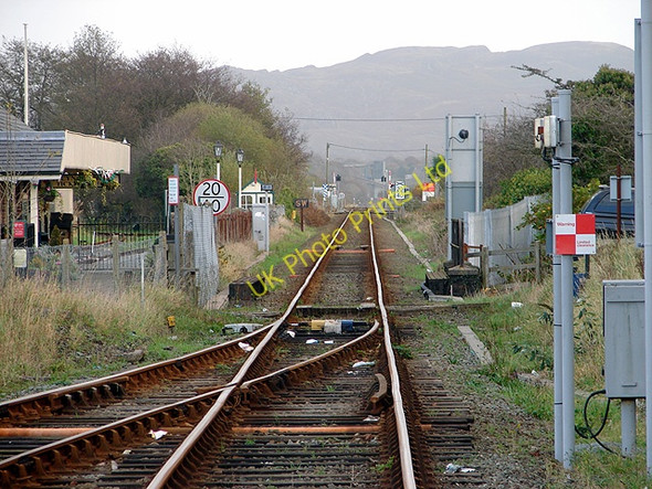 Photo 6"x4" Cambrian Coast line Porthmadog c2007