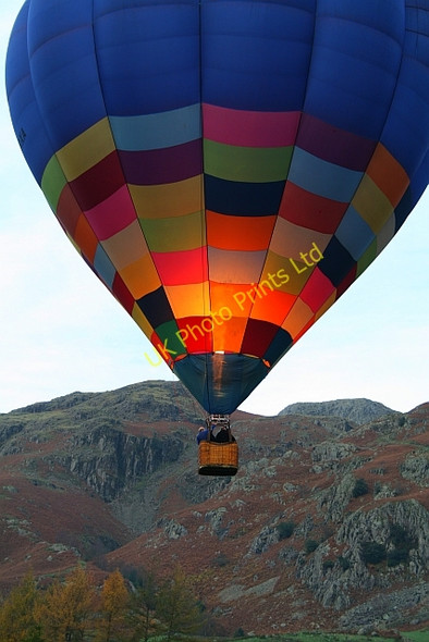 Photo 6"x4" Hot Air Balloon At New Dungeon Ghyll (5) Chapel Stile c2007
