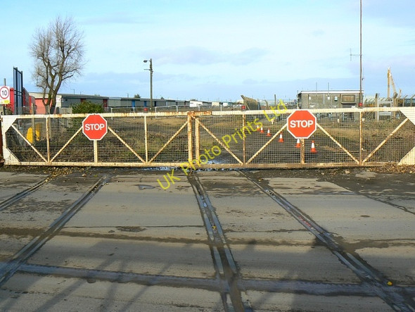 Photo 6"x4" Level crossing gates, King's Weston Lane, Avonmouth Avonmouth c2007